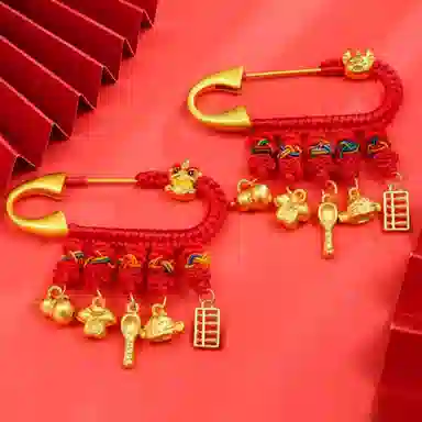 谧月珠宝 新中式小众设计 平安纳福寓意好 衣食无忧可爱出门佩戴压惊 合金 别针配饰 儿童款