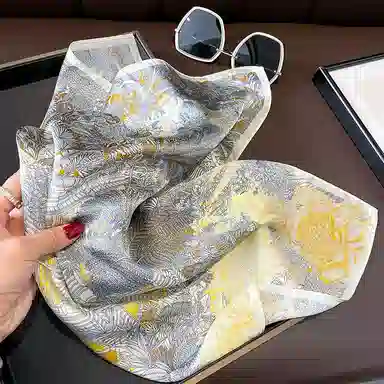 纳兰杜 百搭时尚高级感穿搭减龄法式 桑蚕丝 丝巾 女款