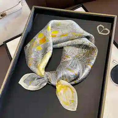 纳兰杜 百搭时尚高级感穿搭减龄法式 桑蚕丝 丝巾 女款