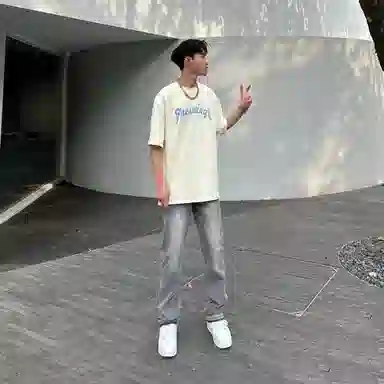 八哥 巴黎弯刀微喇裤美式高街个性简约基础款水洗做旧学院风修身纯色百搭弹力显高拉链通勤牛仔裤 男女同款