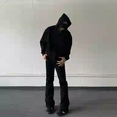 八哥 巴黎弯刀微喇裤美式高街个性简约基础款水洗做旧学院风修身纯色百搭弹力显高拉链通勤牛仔裤 男女同款