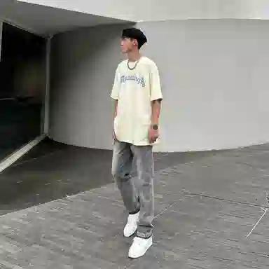 八哥 巴黎弯刀微喇裤美式高街个性简约基础款水洗做旧学院风修身纯色百搭弹力显高拉链通勤牛仔裤 男女同款
