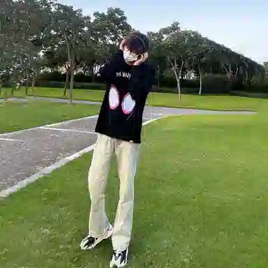 八哥 巴黎弯刀微喇裤美式高街个性简约基础款水洗做旧学院风修身纯色百搭弹力显高拉链通勤牛仔裤 男女同款