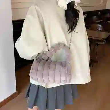 米囹 别样绒毛可爱风 小清新学生纯色街潮风 女孩包 轻盈 斜跨包 中号 白色/灰色/黑色/粉红色/玫红色/咖啡色