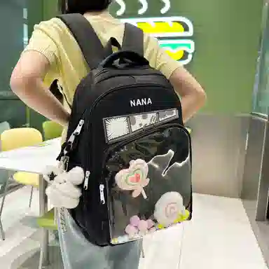 米囹 潮可爱毛绒玩具装饰精致范 大容量初中高中男女同款 轻盈 双肩包 常规 白色/黑色/卡其色/蓝色/粉色