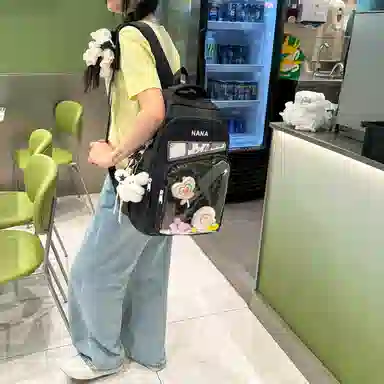 米囹 潮可爱毛绒玩具装饰精致范 大容量初中高中男女同款 轻盈 双肩包 常规 白色/黑色/卡其色/蓝色/粉色