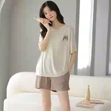 贴身领域 圆领字母印花自带胸垫可外穿休闲短袖松紧腰三分裤睡衣套装 女款 杏色