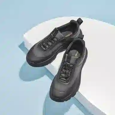 MILLIE'S Outdoor Low Casual Shoes