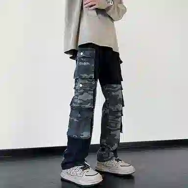 NEAR HERE Logohiphop