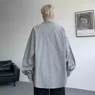NEAR HERE ins