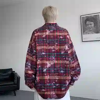 NEAR HERE ins