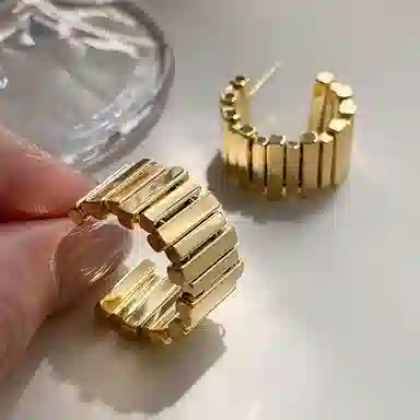 WAW