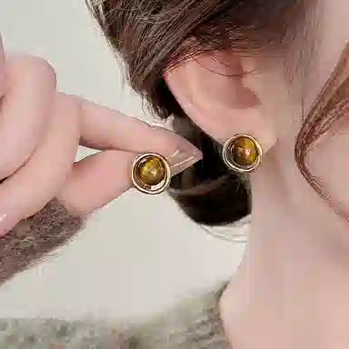 WAW