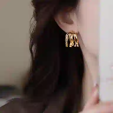 WAW