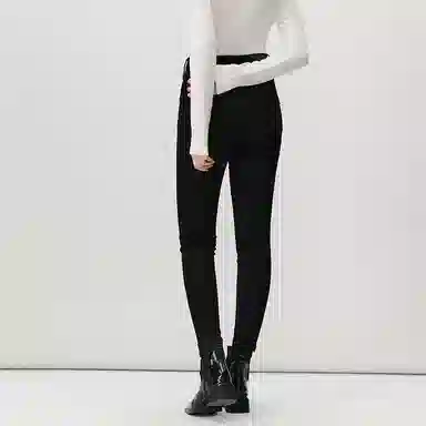 太平鸟 四面弹小脚牛仔裤 女款