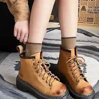 老喵 复古休闲简约 马丁靴 女款 棕色