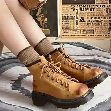 老喵 复古休闲简约 马丁靴 女款 棕色
