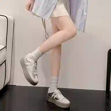 Lao Miao Low Top Silver