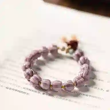 琉堇 国风创意半糖暮山莲花手饰 本命年招桃花串珠 瑞兽醒狮招采念珠 琉璃 玉石手串 女款