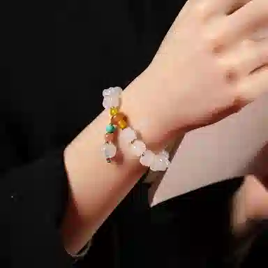 琉堇 国风创意半糖暮山莲花手饰 本命年招桃花串珠 瑞兽醒狮招采念珠 琉璃 玉石手串 女款