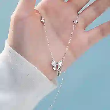 【纯银999 | 蝴蝶结造型】 琉堇 甜美温柔蝴蝶结吊坠 少女心森系小清新纯银颈链 梦幻灵动闪闪甜妹星星锁骨链 足银 项链 女款 告白礼盒