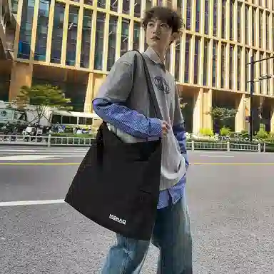 尊梵 轻便旅行包大容量健身包空间时尚收纳运动出差简约 尼龙 斜挎包 男女同款情侣款 多色