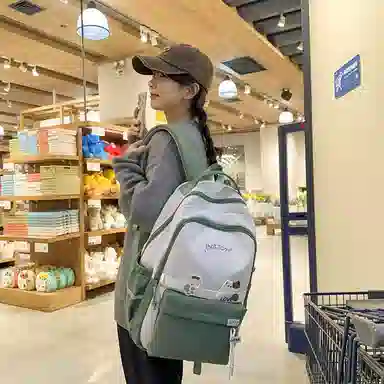 尊梵 初中高中学生大容量拉链休闲电脑包尼龙双肩包 女款 多色