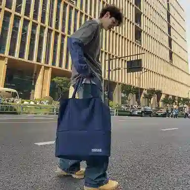 尊梵 轻便旅行包大容量健身包空间时尚收纳运动出差简约 尼龙 斜挎包 男女同款情侣款 多色