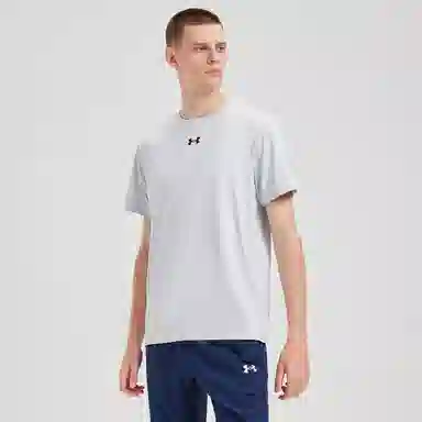 Under Armour T