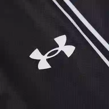 Under Armour Logo -001