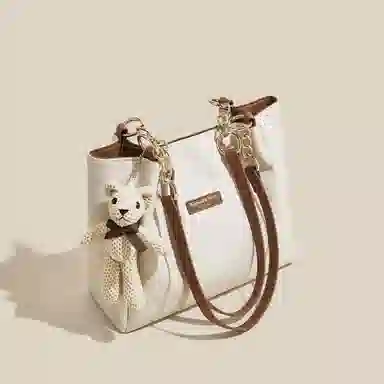 safiya Tote