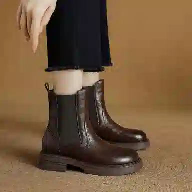 Safiya Melard Chelsea Boots