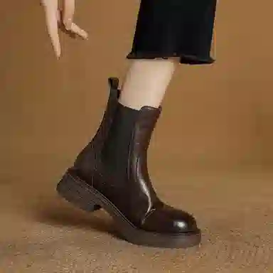 Safiya Melard Chelsea Boots