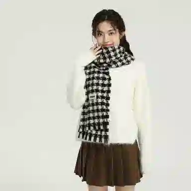 匹克 亲肤柔软复古潮流防风防寒保暖细腻 软蓬蓬软绵绵国风高颜值高端大气上档次滑雪高原 聚酯纤维 绒线围巾 男女同款情侣款 黑白