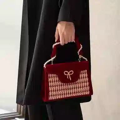 Vinyo Handbag