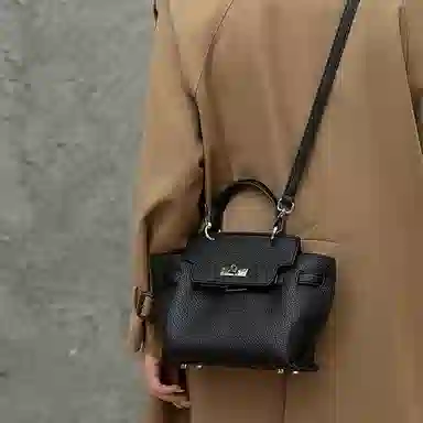 维尼奥 小众复古质感休闲简约日常通勤时尚百搭 合成革 手提单肩斜挎包 常规 女款 黑色