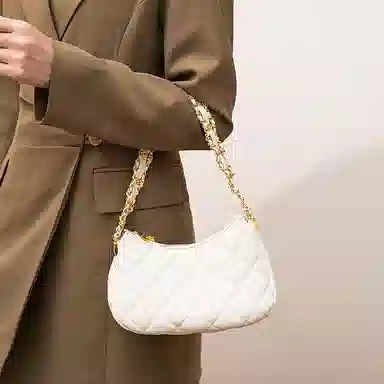 Vineo Crescent Bag