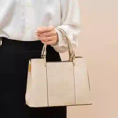 维尼奥 新中式刺绣高级感百搭大容量气质妈妈包通勤 合成革 手提包单肩斜挎 中号 女款 黑色/杏色/红色/蓝色