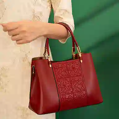 维尼奥 新中式刺绣高级感百搭大容量气质妈妈包通勤 合成革 手提包单肩斜挎 中号 女款 黑色/杏色/红色/蓝色