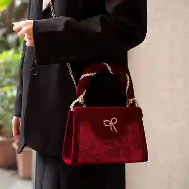 Vinyo Handbag