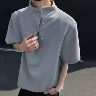 URBAN AUTHENTIC T