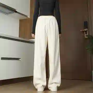 URBAN AUTHENTIC logo