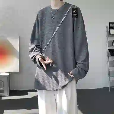 URBAN AUTHENTIC T