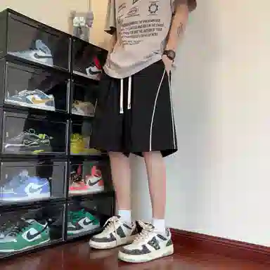 URBAN AUTHENTIC