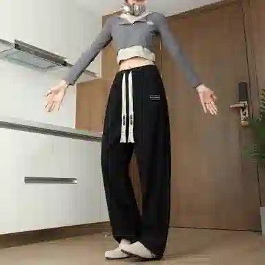 URBAN AUTHENTIC logo