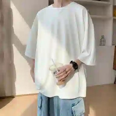 URBAN AUTHENTIC T