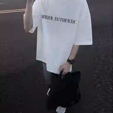 URBAN AUTHENTIC logoT