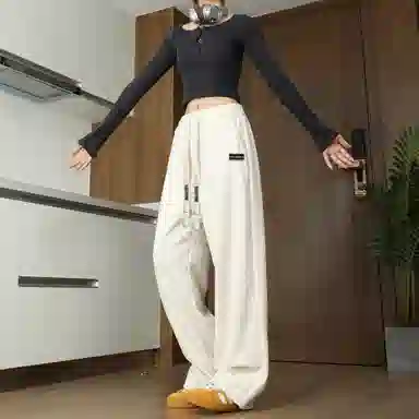 URBAN AUTHENTIC logo