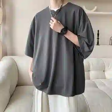 URBAN AUTHENTIC T