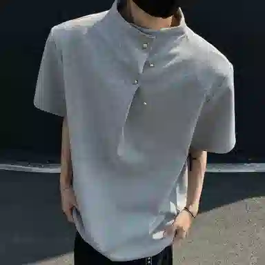 URBAN AUTHENTIC T